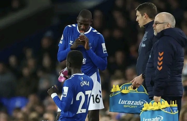 Idrissa Gana Gueye et Abdoulaye Doucouré blessés