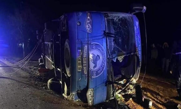 Bus du Mouloudia d'El Bayadh accidenté