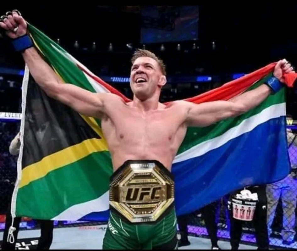 Dricus Du Plessis celebrates his UFC Championship victory