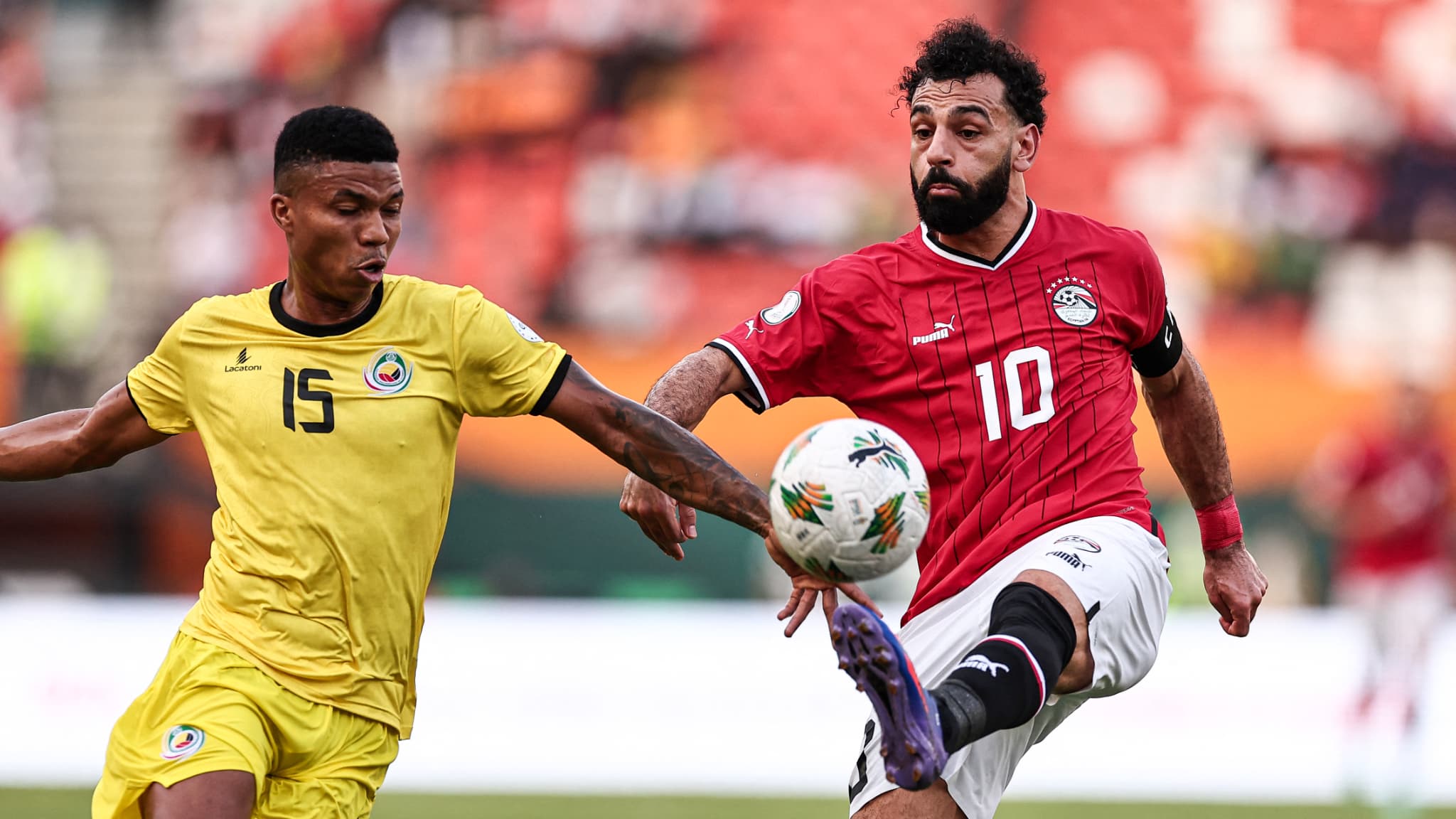 Mo Salah marque un but sur penalty lors du match contre le Mozambique