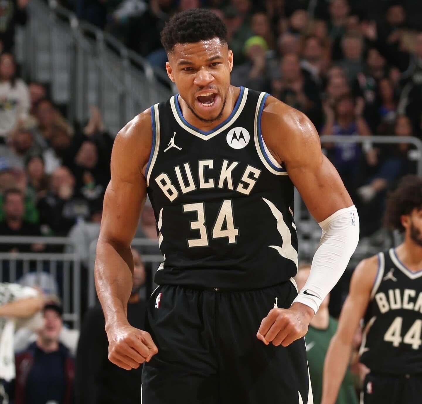 Giannis Antetokounmpo in action during the NBA match between the Bucks and the Knicks