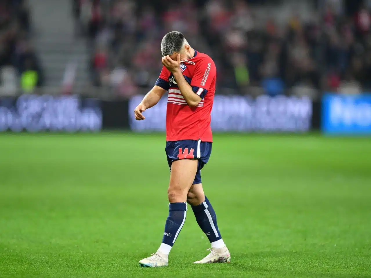 Adam Ounas brille sur le terrain avec Lille