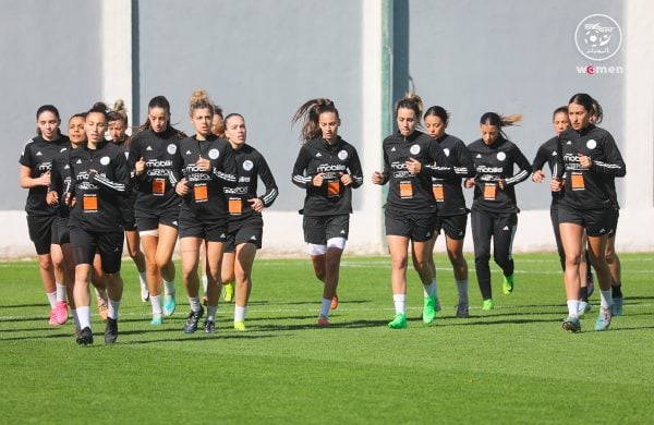 Photo de l'équipe féminine de l'Algérie lors de la préparation pour la CAN féminine 2024