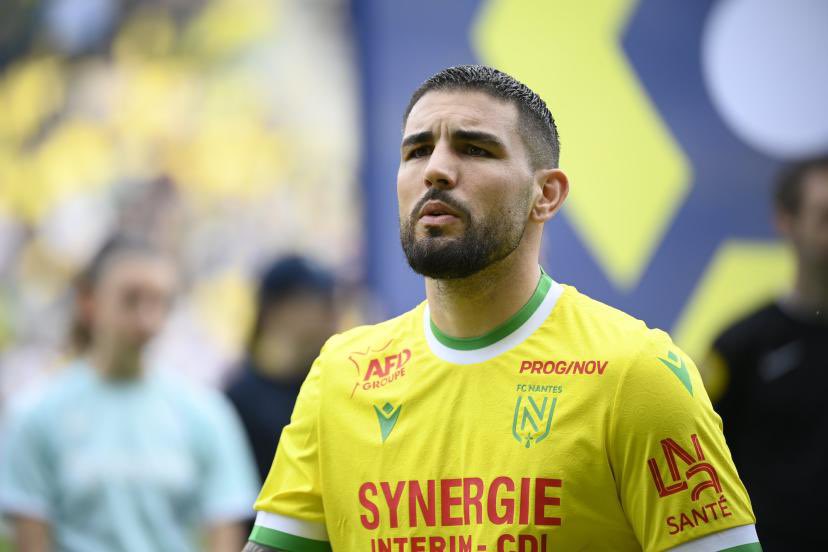 Andy Delort s'entraîne avec Ajaccio à la recherche d'un nouveau club