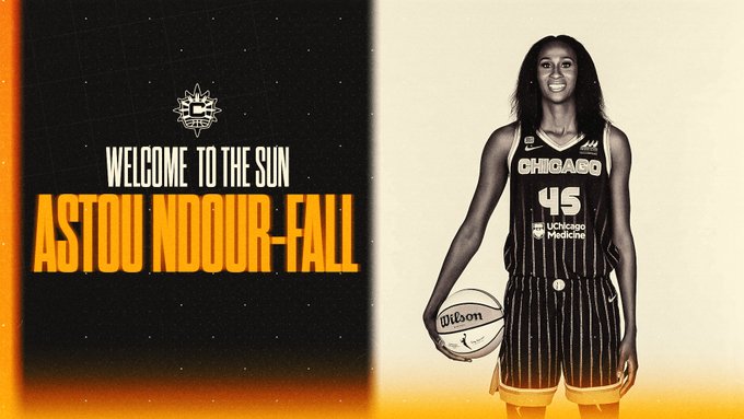 Astou Ndour jouant pour le Connecticut Sun