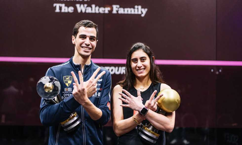 Joueurs de squash sur le court