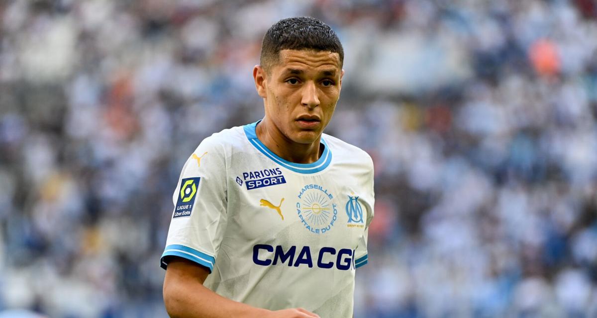 Amine Harit frappe la barre transversale lors du match de Marseille