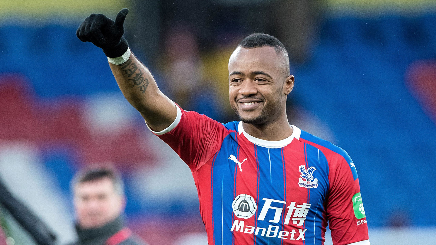 Jordan Ayew célèbre son but contre Everton