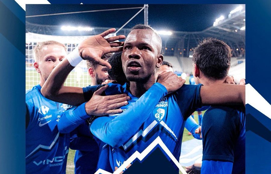 Alexandre Mendy celebrating a goal