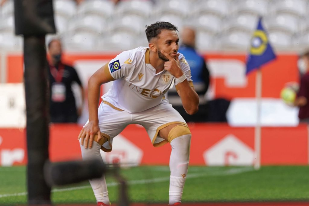 Amine Gouiri marque un but lors du match entre Paris et Rennes en Ligue 1