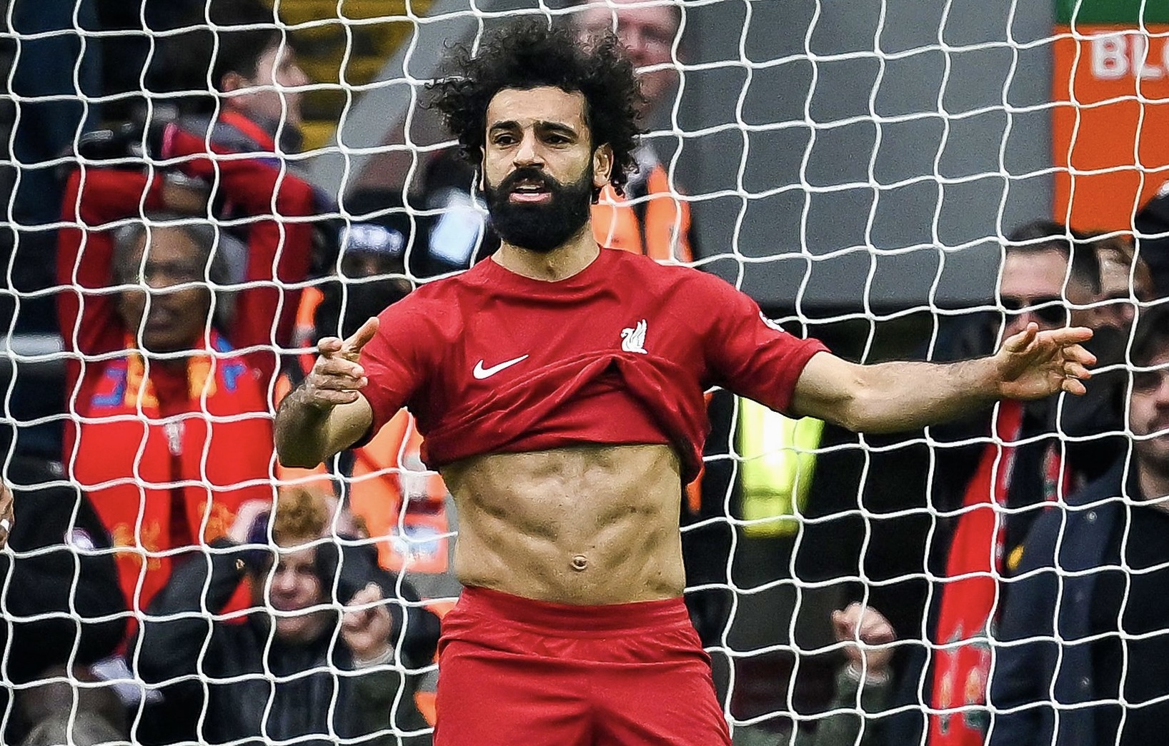 Mohamed Salah jouant au football