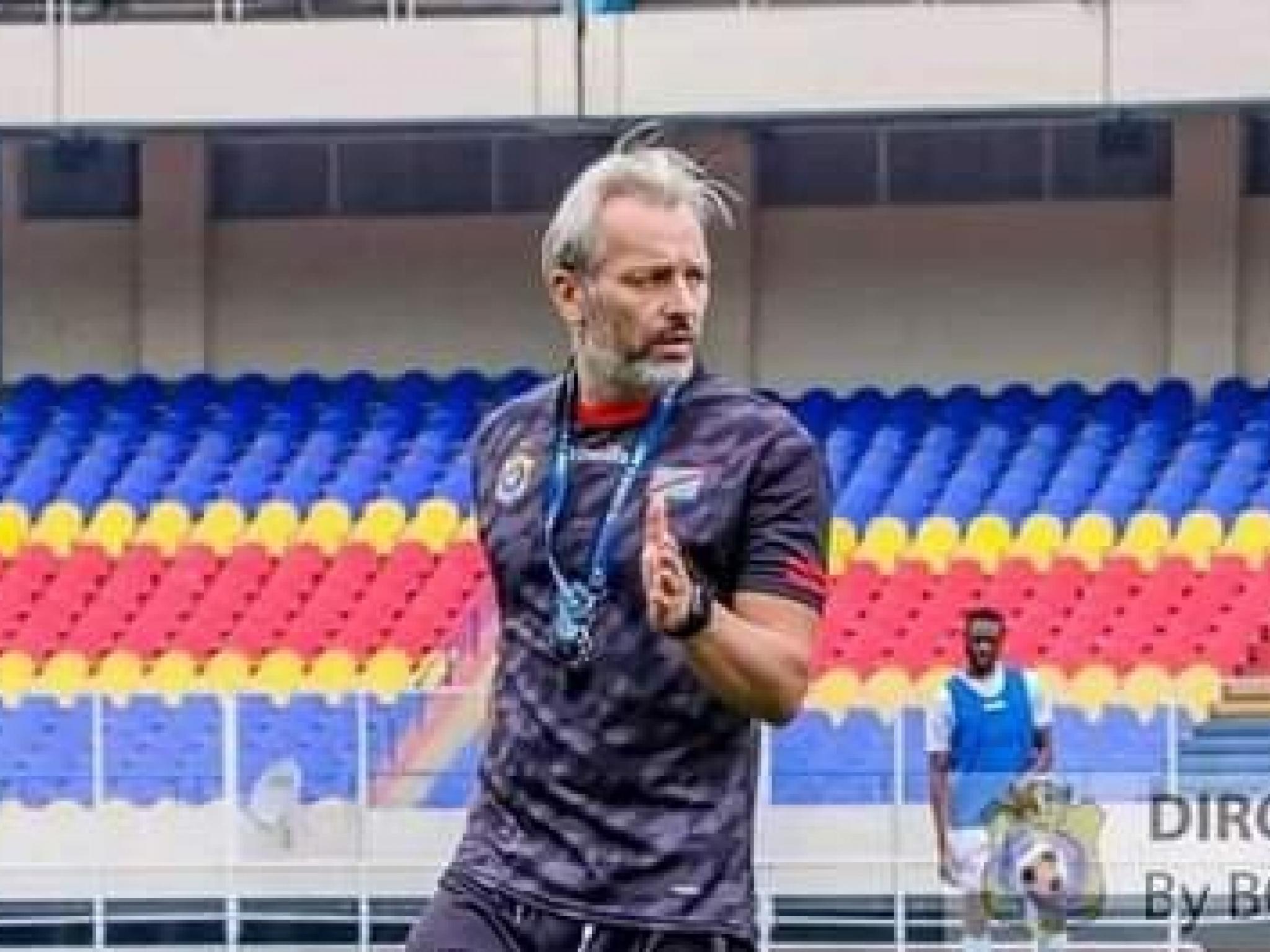 Sébastien Desabre lors d'une conférence de presse