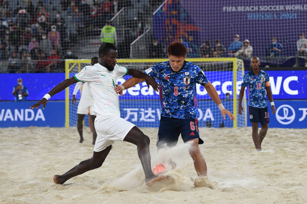 Équipe de beach soccer du Sénégal face au Japon