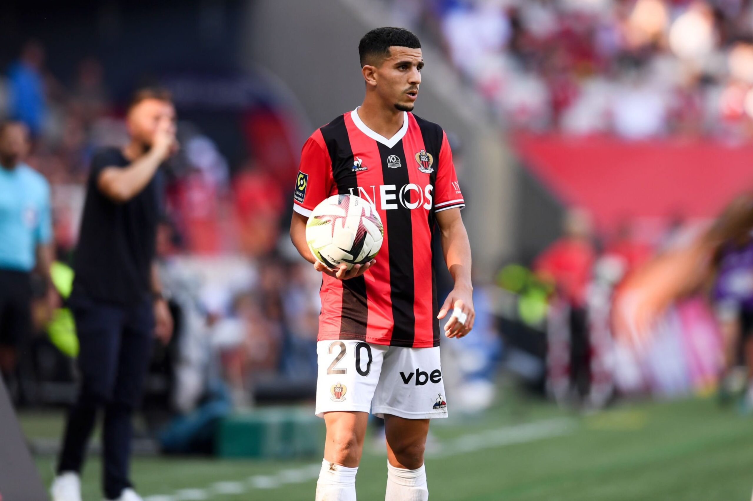 Youcef Atal lors d'un match de l'OGC Nice