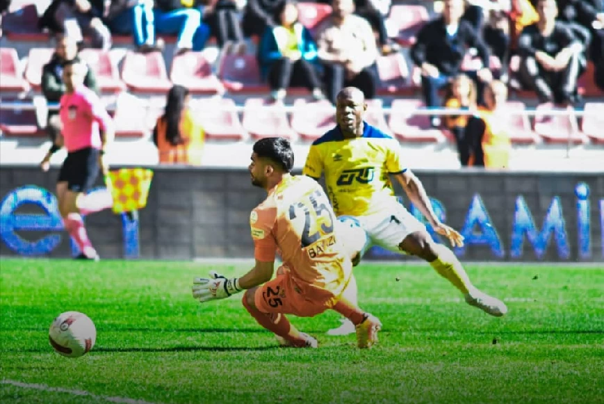 Christian Bassogog celebrating his goal for Ankaraguçu