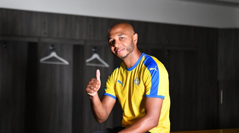 Yacine Brahimi célèbre son triplé lors de la victoire d'Al-Gharafa contre Al-Duhail