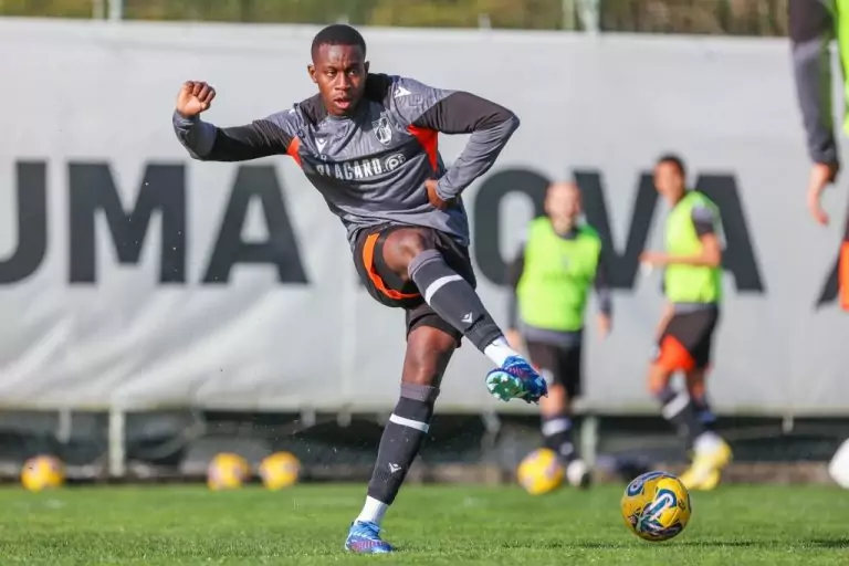 Mamadou Tounkara, jeune défenseur de Vitória SC, fera ses débuts avec l'équipe nationale malienne U23.