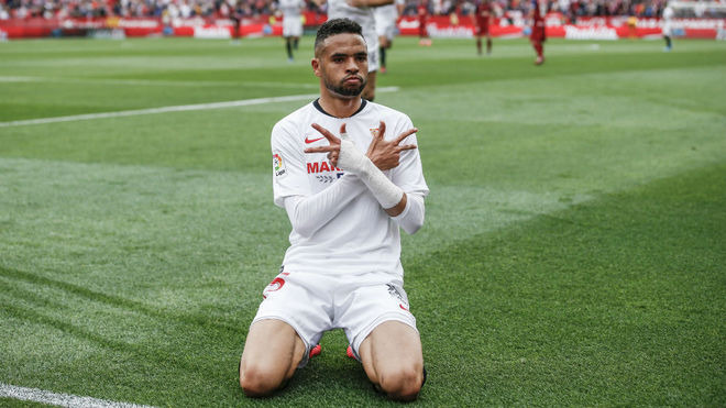 Youssef En-Nesyri célèbre son deuxième but lors de la victoire du FC Séville contre la Real Sociedad