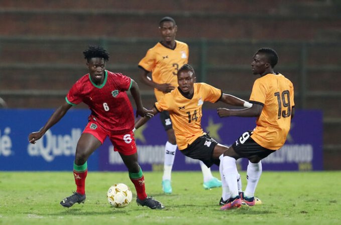 Joueur de football sur le terrain