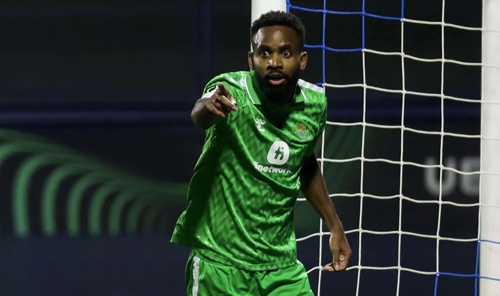 Cédric Bakambu in action for Real Betis