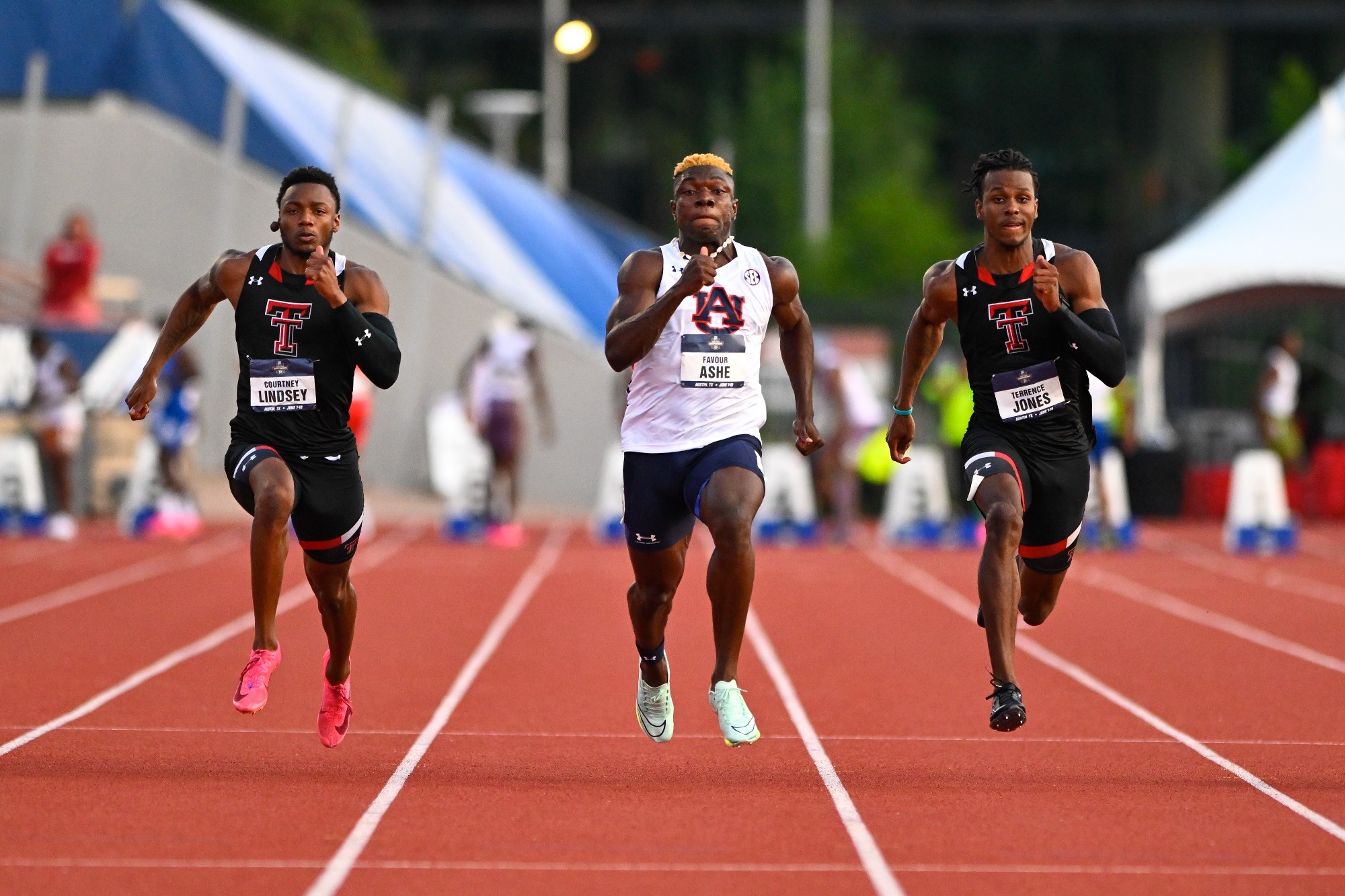 Favour Ashe - Premier sprinteur à passer sous les 10 secondes au 100m cette année