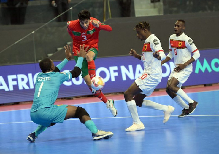 Joueur de futsal marocain lors du match contre l'Angola lors de la CAN 2024