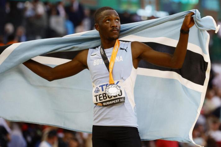 Letsile Tebogo, sprinteur botswanais médaillé d'argent mondial du 100 m