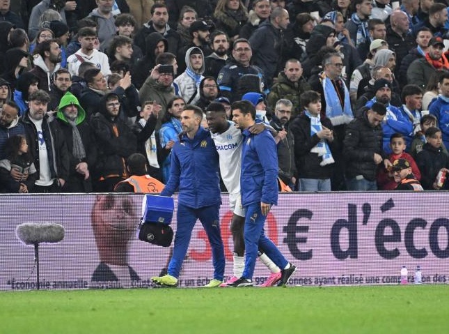 Chancel Mbemba se blesse à la cheville