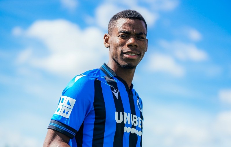 Raphael Onyedika, milieu de terrain nigérian d'Everton