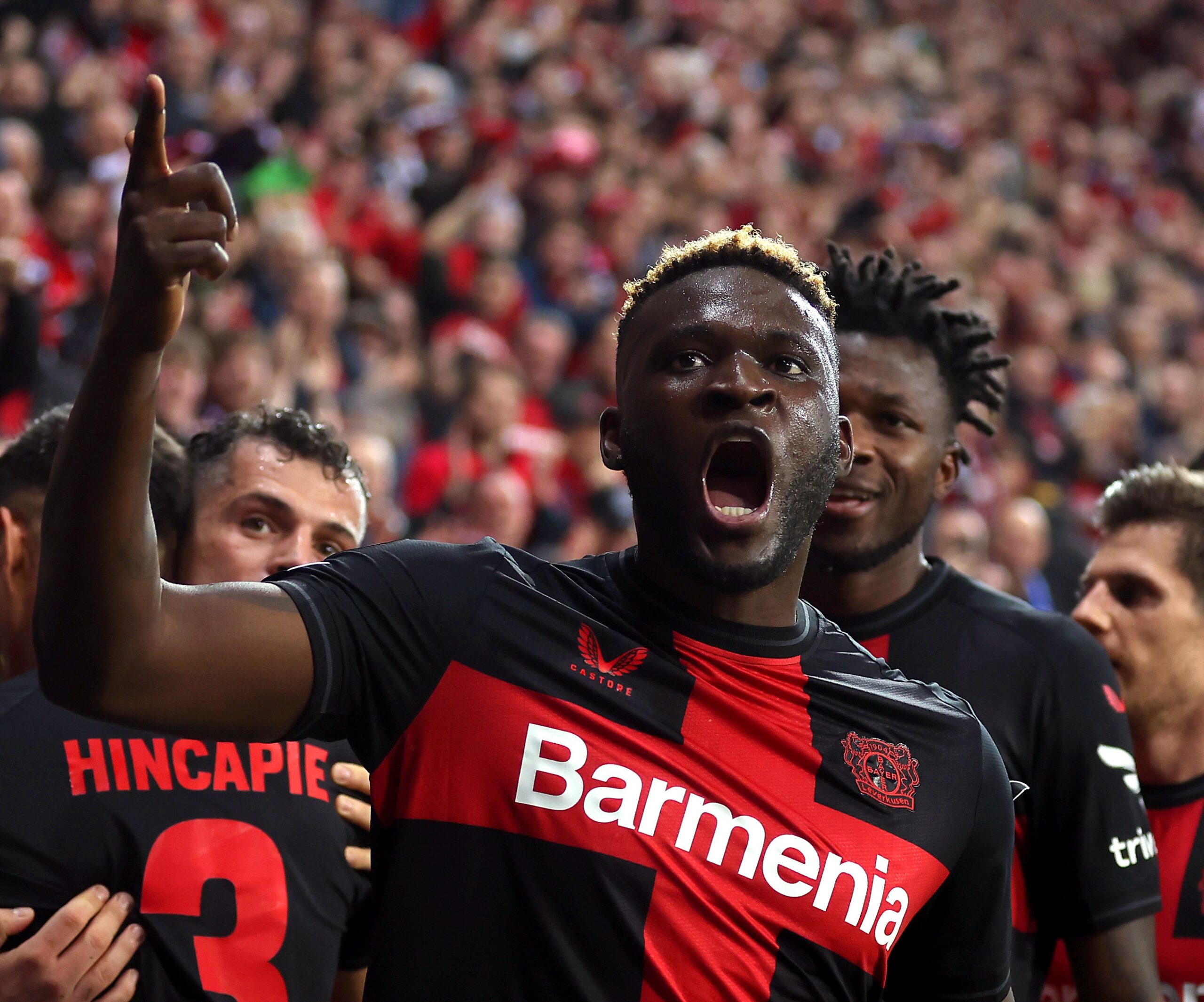 Victor Boniface et Serhou Guirassy en compétition pour le 11 type de l'EA Bundesliga