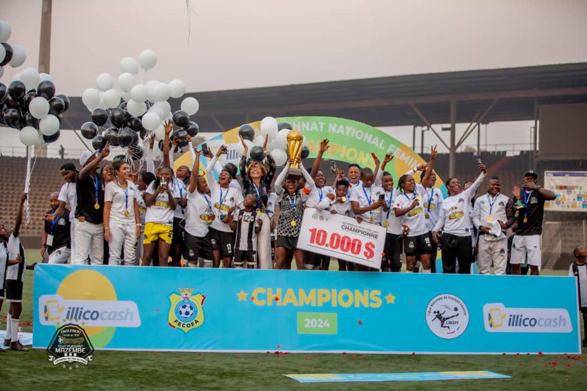 Merveille Kanjinga et Thelma Baffour célèbrent la victoire du FCF Mazembe