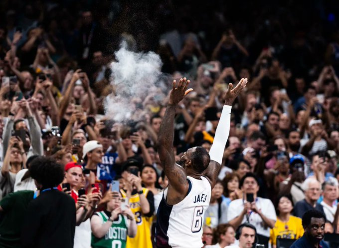 Photo du match entre le Soudan du Sud et les États-Unis lors du tournoi de basket