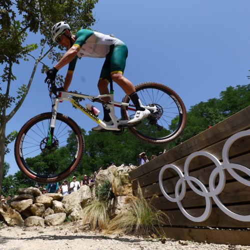 Alan Hatherly remporte une médaille de bronze dans l’épreuve de VTT cross-country masculin aux Jeux Olympiques de Paris 2024