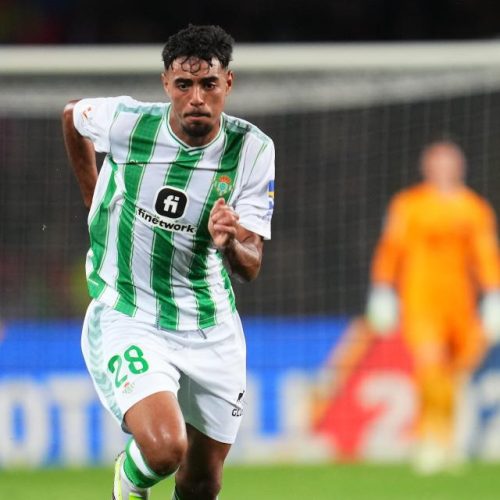 Chadi Riad quitte le FC Barcelone pour rejoindre le Betis Seville