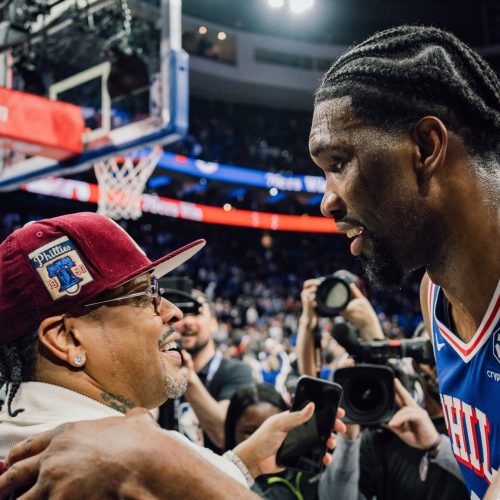 Joel Embiid de retour et victorieux contre le Thunder