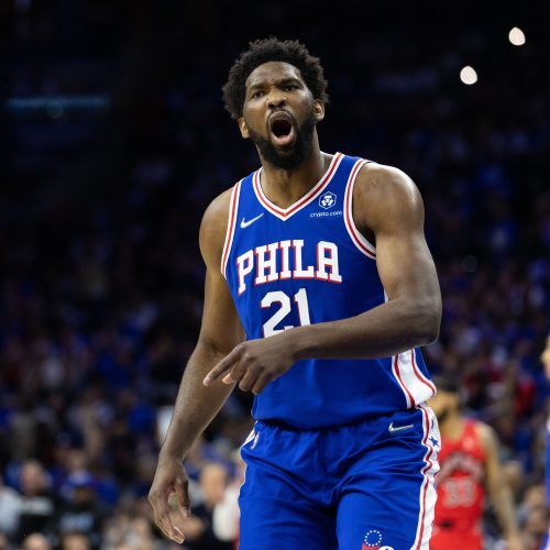 Joel Embiid brille contre Nikola Jokic et offre la victoire aux 76ers