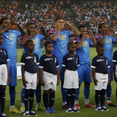 Les joueurs de l’équipe nationale de la RDC s’engagent contre la guerre au Congo