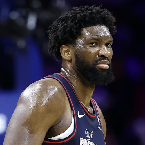 Joel Embiid forfait à la dernière minute contre les Nuggets