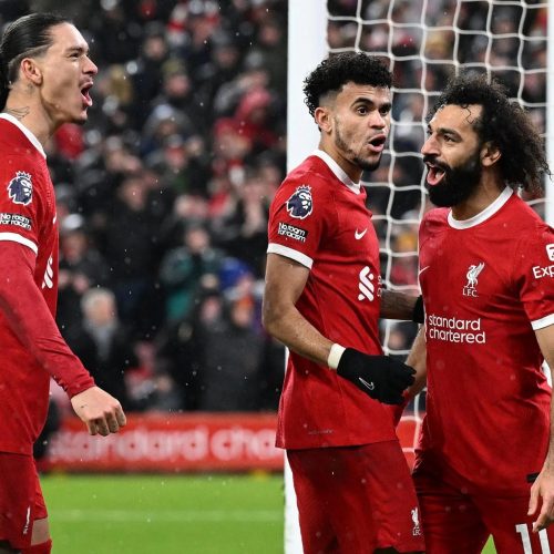 Liverpool remporte une victoire cruciale contre Arsenal pour maintenir sa place en tête de la Premier League