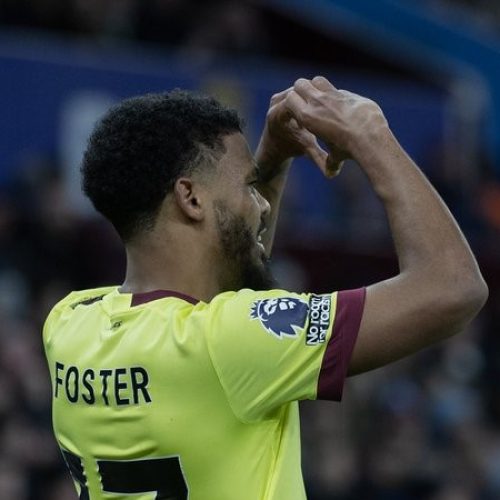 L’attaquant Lyle Foster marque pour Burnley