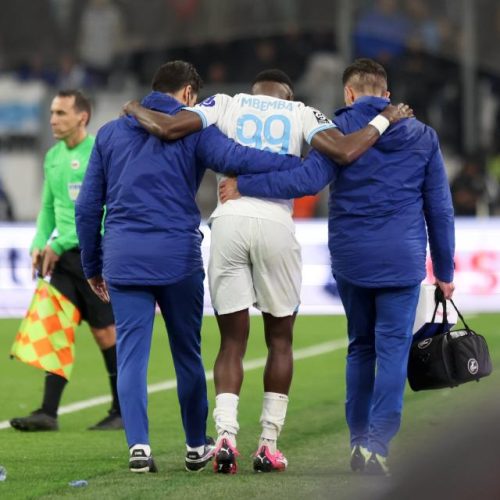 Blessure de Mbemba : l’OM espère son retour pour le quart de finale contre Benfica