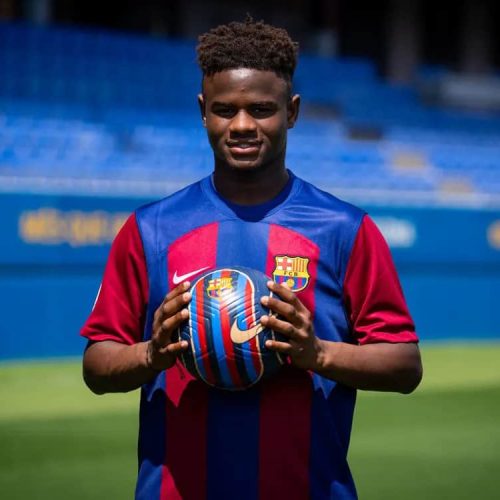 Le FC Barcelone envisage de prêter Mikayil Ngor Faye à Alaves ou Girona