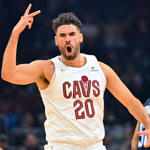 Les Cavaliers et les Suns dominent leurs adversaires en NBA