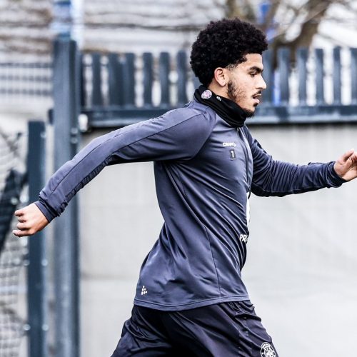 Zakaria Aboukhlal fait son retour à l’entraînement avec Toulouse FC